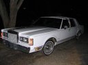 :  > Lincoln Town Car 4.9 (Car: Lincoln Town Car 4.9)