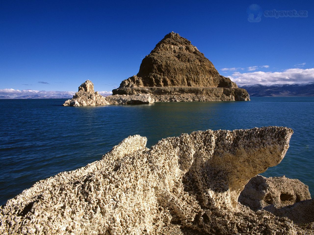 Foto: Tufa Formations, Pyramid Lake, Nevada