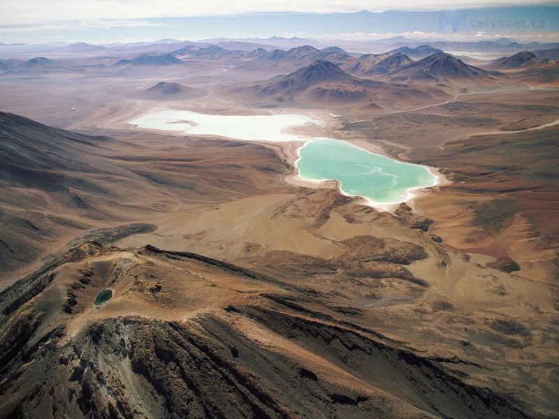 Foto: Laguna Verde And Extinct Volcano Licancabur, Andes, Bolivia